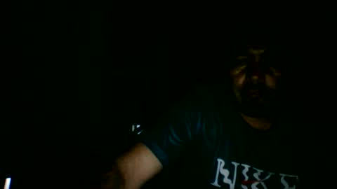 Snapshot of oscarjhe3512 chatting on May 27, 2:19 am oscarjhe3512 online show from May 27, 2:19 am