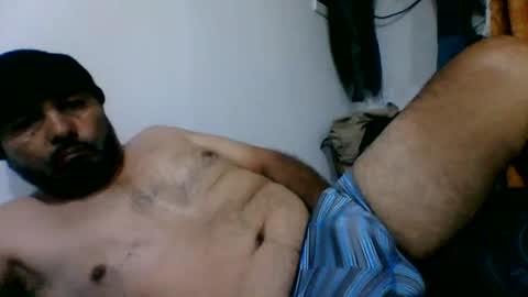 oscarjhe3512 online show from August 1, 2:22 am