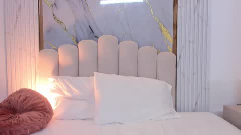 Oshun  online show from March 7, 6:11 pm