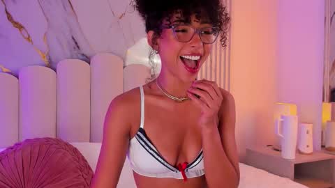 Oshun  online show from November 29, 12:41 pm