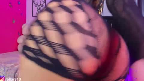 vella online show from November 19, 8:31 pm