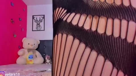 vella online show from November 22, 8:19 pm