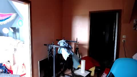 Snapshot of osirisbln chatting on July 4, 12:33 pm osirisbln online show from July 4, 12:33 pm