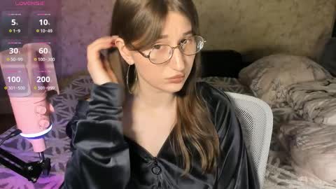 Leliana online show from May 19, 12:55 pm