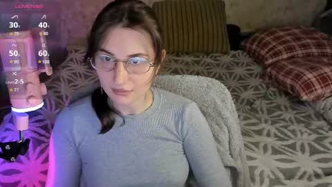 Snapshot of oskar_fucker chatting on July 28, 6:20 pm Leliana online show from July 28, 6:20 pm