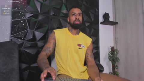 Snapshot of ostin_danielss chatting on October 28, 9:17 pm Ostin Daniels online show from October 28, 9:17 pm