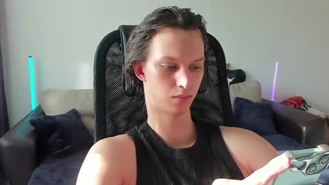 Snapshot of ostin_meoww chatting on June 28, 12:33 pm Ostin online show from June 28, 12:33 pm