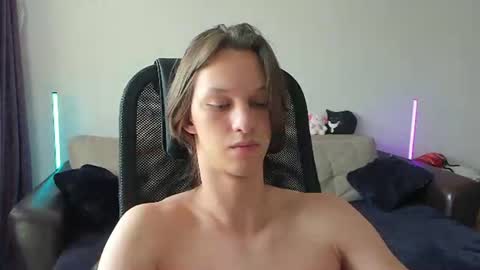 Snapshot of ostin_meoww chatting on July 9, 9:35 am Ostin online show from July 9, 9:35 am