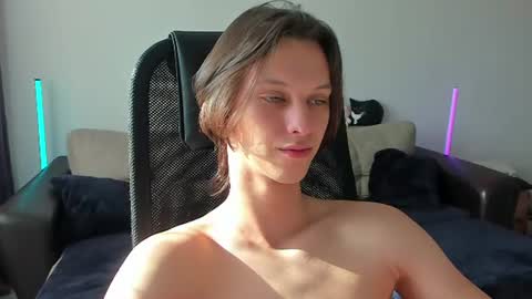 Snapshot of ostin_meoww chatting on July 14, 11:27 am Ostin online show from July 14, 11:27 am