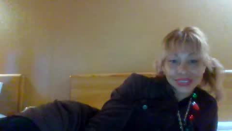 Snapshot of otherroomladycc chatting on December 15, 5:50 pm otherroomladycc online show from December 15, 5:50 pm