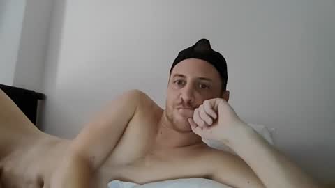 otisblackwood online show from June 12, 1:59 am