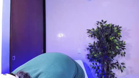 Otto Andrew online show from February 27, 8:09 pm