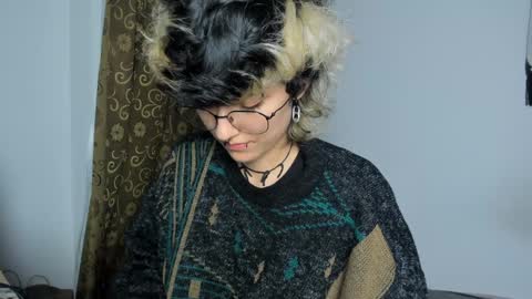 Snapshot of ottoyan_ chatting on December 4, 1:47 am Otto 3 online show from December 4, 1:47 am