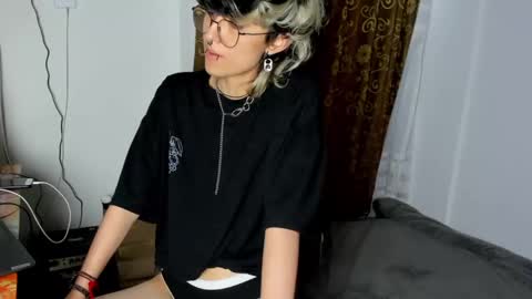 Snapshot of ottoyan_ chatting on December 27, 9:22 pm Otto 3 online show from December 27, 9:22 pm