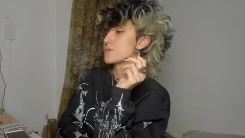 Snapshot of ottoyan_ chatting on January 20, 7:47 am Otto 3 online show from January 20, 7:47 am