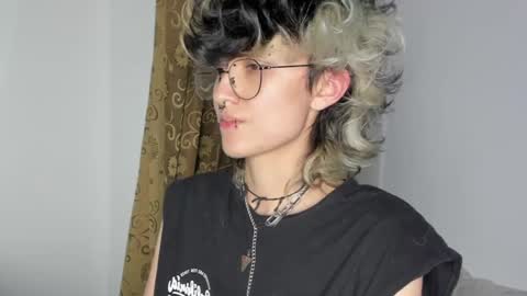 Snapshot of ottoyan_ chatting on January 21, 5:49 am Otto 3 online show from January 21, 5:49 am