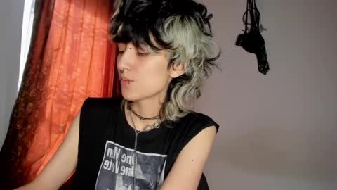 Snapshot of ottoyan_ chatting on February 5, 1:54 pm Otto 3 online show from February 5, 1:54 pm