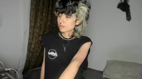 Snapshot of ottoyan_ chatting on February 15, 11:14 pm Otto 3 online show from February 15, 11:14 pm