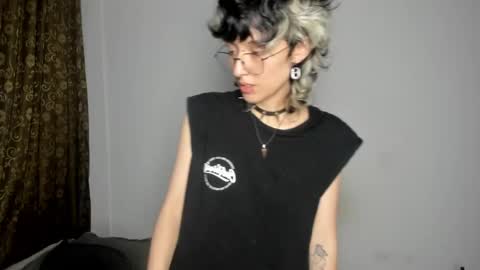 Snapshot of ottoyan_ chatting on February 16, 2:20 am Otto 3 online show from February 16, 2:20 am