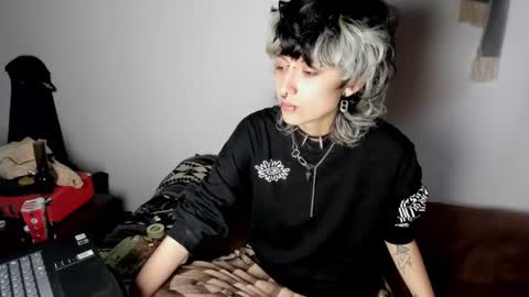 Snapshot of ottoyan_ chatting on February 27, 3:26 pm Otto 3 online show from February 27, 3:26 pm