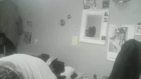 Snapshot of ouinnybis195625 chatting on January 13, 8:26 pm ouinnybis195625 online show from January 13, 8:26 pm