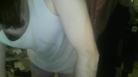 Snapshot of ouinnybis195625 chatting on January 18, 9:02 am ouinnybis195625 online show from January 18, 9:02 am