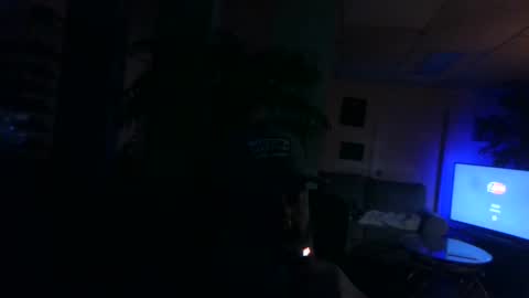 Snapshot of ouiostie chatting on December 19, 9:29 am Vraiment la online show from December 19, 9:29 am