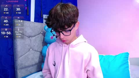 Owen  Independent model  online show from December 24, 3:38 am