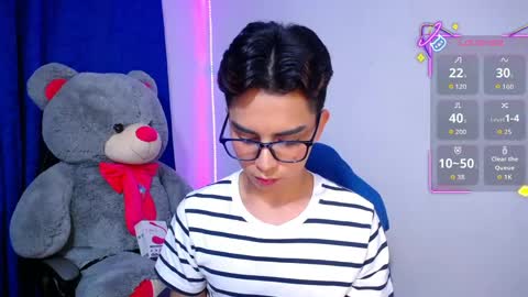 Owen  Independent model  online show from April 23, 9:52 am