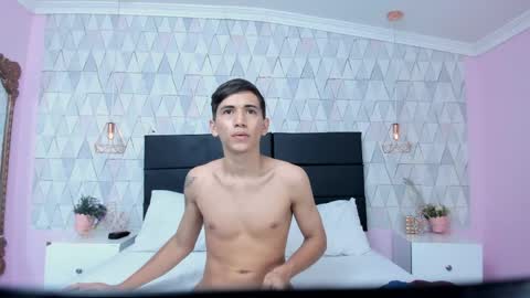 Your boy Owen online show from May 6, 2:22 pm