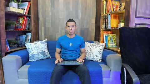 Snapshot of owenpierce1 chatting on September 11, 11:43 am Owen online show from September 11, 11:43 am