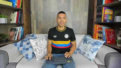 Snapshot of owenpierce1 chatting on October 2, 11:28 am Owen online show from October 2, 11:28 am