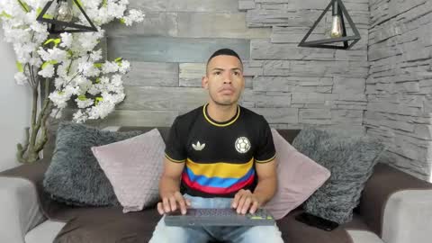 Snapshot of owenpierce1 chatting on October 14, 1:01 pm Owen online show from October 14, 1:01 pm