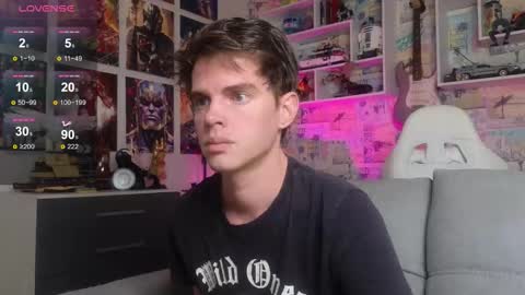 Snapshot of oxmikexo chatting on December 14, 12:32 pm Mike online show from December 14, 12:32 pm