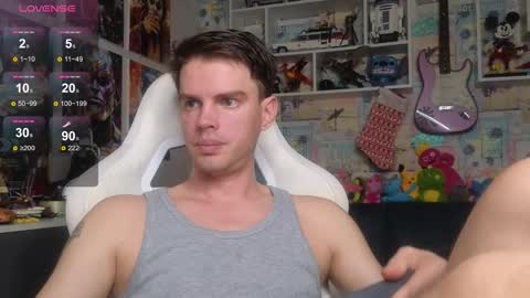 Snapshot of oxmikexo chatting on January 6, 12:31 pm Mike online show from January 6, 12:31 pm