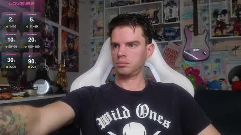 Snapshot of oxmikexo chatting on January 7, 12:51 pm Mike online show from January 7, 12:51 pm