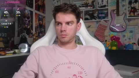 Snapshot of oxmikexo chatting on January 15, 12:54 pm Mike online show from January 15, 12:54 pm