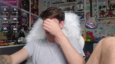 Snapshot of oxmikexo chatting on February 10, 1:48 pm Mike online show from February 10, 1:48 pm