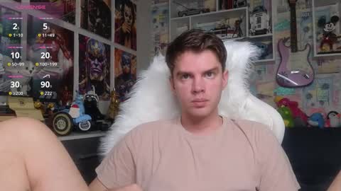 Snapshot of oxmikexo chatting on March 11, 1:06 pm Mike online show from March 11, 1:06 pm