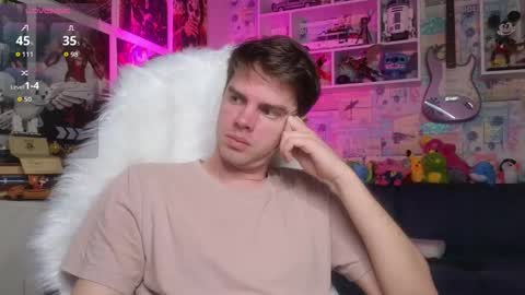 Snapshot of oxmikexo chatting on March 12, 1:28 pm Mike online show from March 12, 1:28 pm