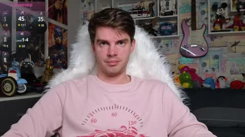 Snapshot of oxmikexo chatting on April 3, 1:53 pm Mike online show from April 3, 1:53 pm