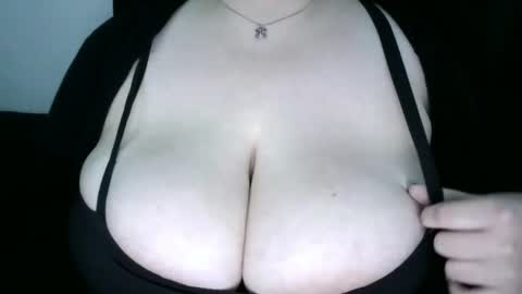 p00f online show from July 8, 12:31 pm