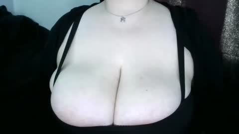 p00f online show from August 3, 1:27 pm