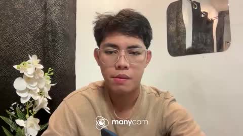Snapshot of p1noytwink_ chatting on September 27, 6:57 pm Terrence online show from September 27, 6:57 pm