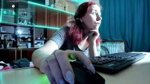 Ella online show from March 6, 7:47 am