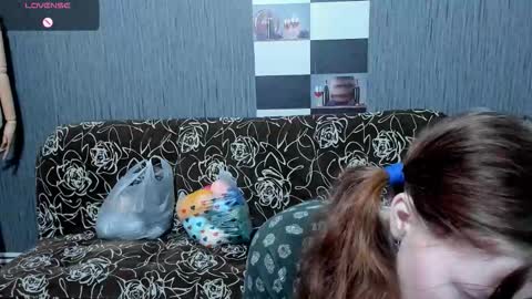 Ella online show from September 15, 8:03 am