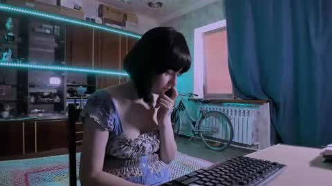Snapshot of pa1e_pr1ncess chatting on July 8, 4:28 am Ella online show from July 8, 4:28 am
