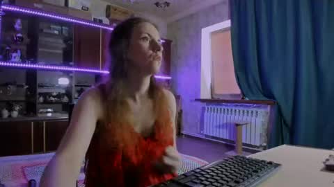 Snapshot of pa1e_pr1ncess chatting on July 27, 8:32 am Ella online show from July 27, 8:32 am