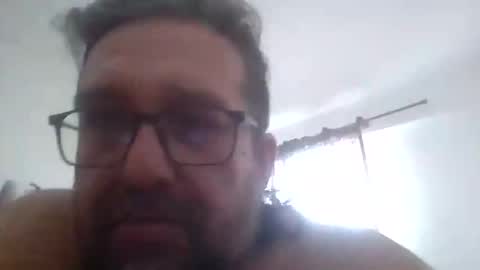 Snapshot of pabloarica123 chatting on November 15, 9:43 pm Pablo arica online show from November 15, 9:43 pm