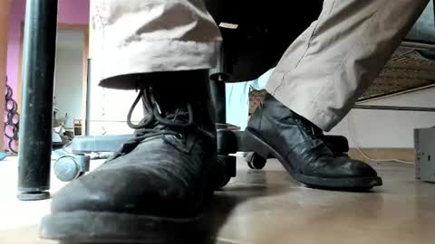 Snapshot of pablomenesssl chatting on July 1, 4:36 am Pablo Meness online show from July 1, 4:36 am
